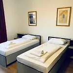 Thomas Budapest