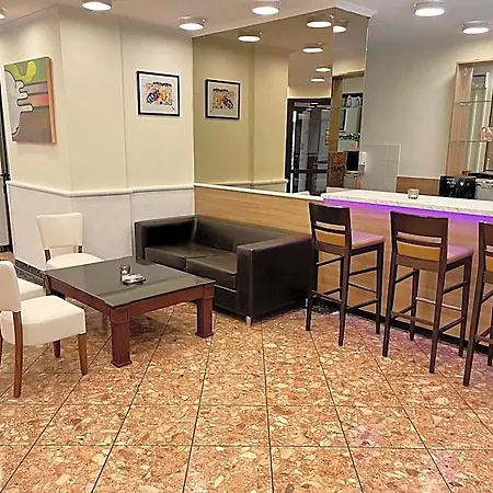 Thomas Hotel