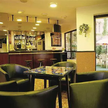 Thomas 3* Budapest